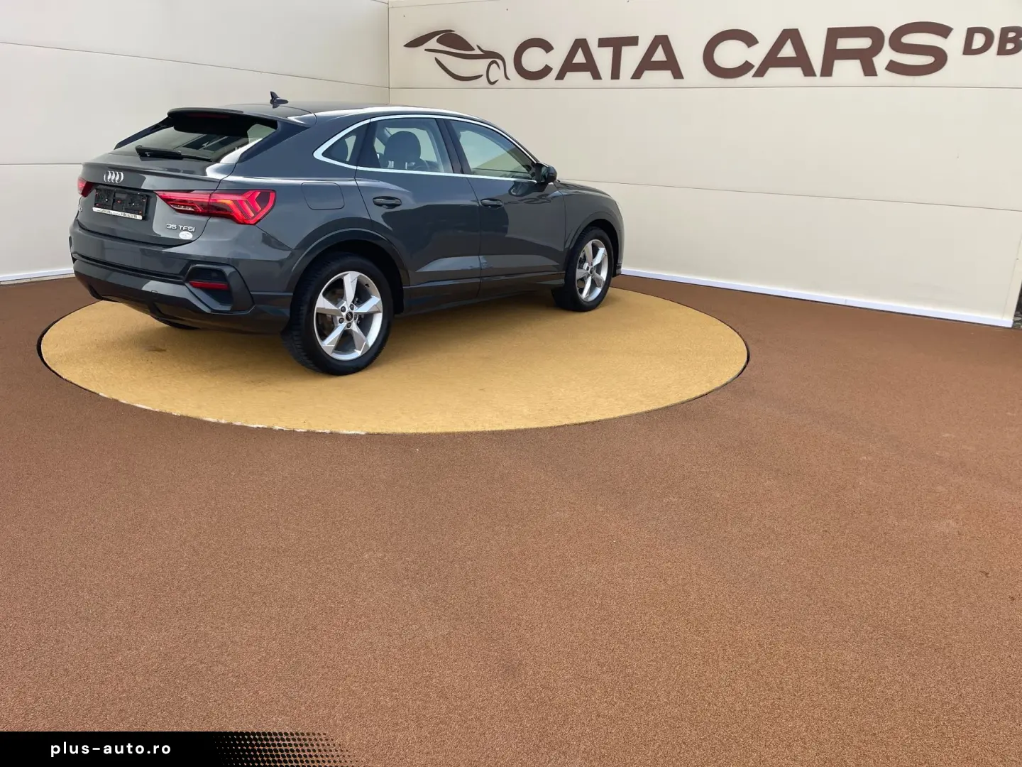 Audi Q3 SPORTBACK  35TFSI  150CP  Matrix  Cockpit  Navi  Car