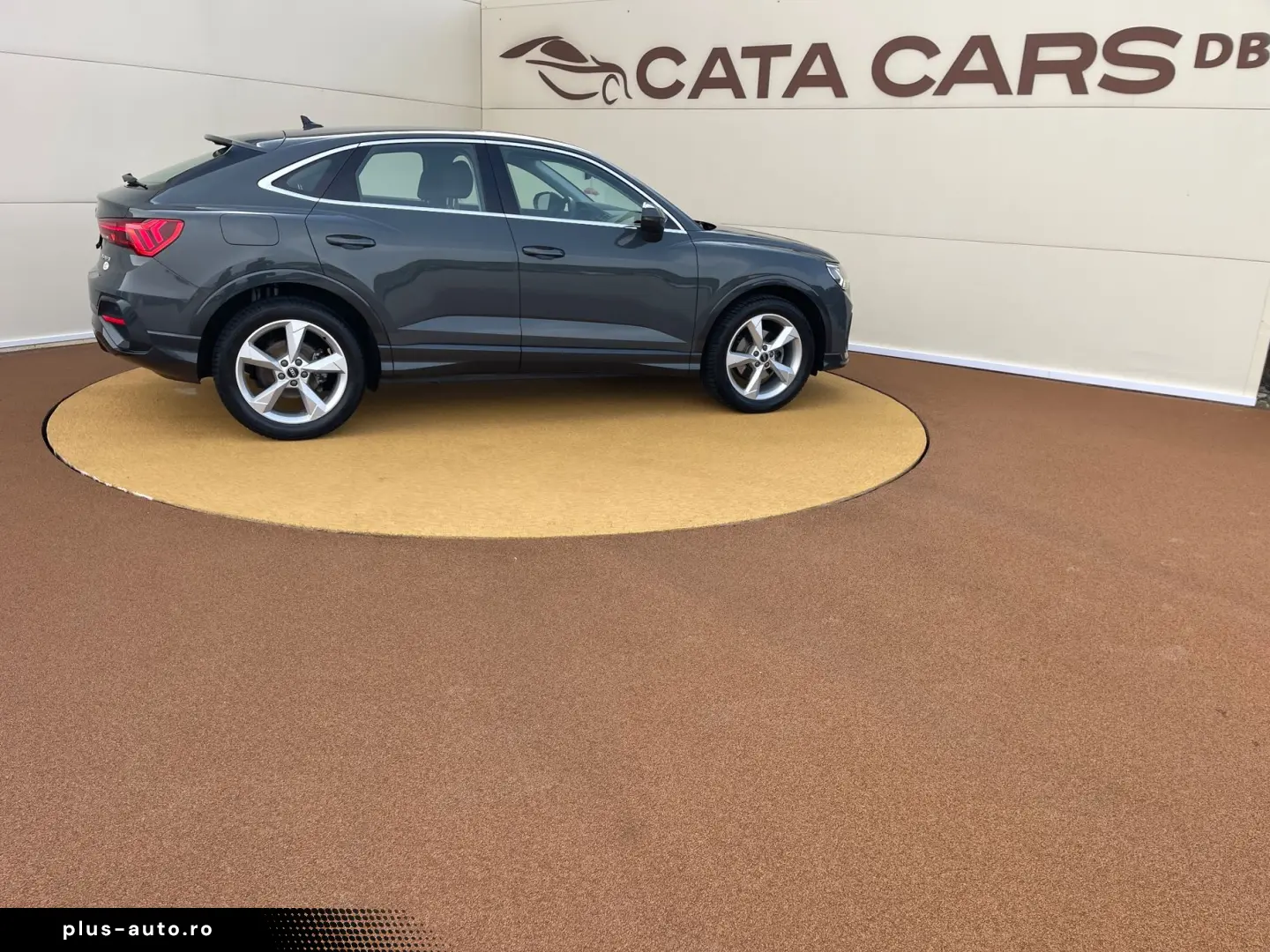 Audi Q3 SPORTBACK  35TFSI  150CP  Matrix  Cockpit  Navi  Car