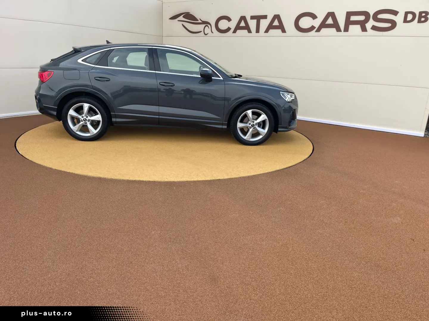 Audi Q3 SPORTBACK  35TFSI  150CP  Matrix  Cockpit  Navi  Car