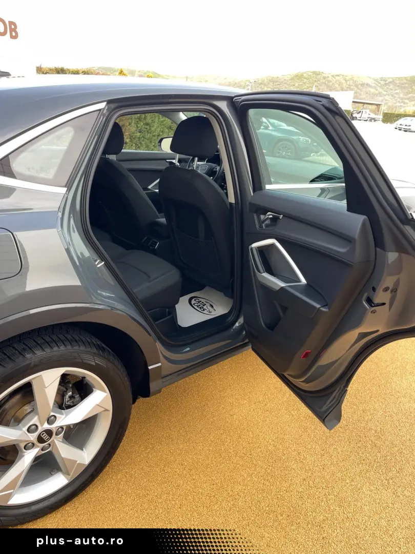 Audi Q3 SPORTBACK  35TFSI  150CP  Matrix  Cockpit  Navi  Car