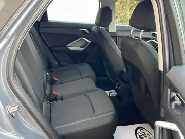 Audi Q3 SPORTBACK  35TFSI  150CP  Matrix  Cockpit  Navi  Car