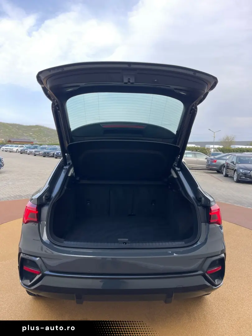 Audi Q3 SPORTBACK  35TFSI  150CP  Matrix  Cockpit  Navi  Car