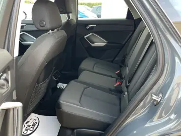 Audi Q3 SPORTBACK  35TFSI  150CP  Matrix  Cockpit  Navi  Car