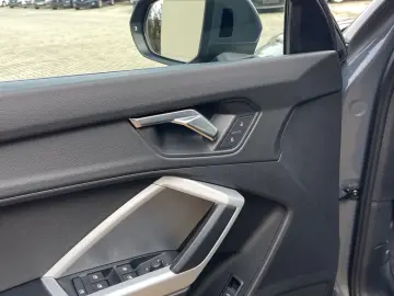 Audi Q3 SPORTBACK  35TFSI  150CP  Matrix  Cockpit  Navi  Car