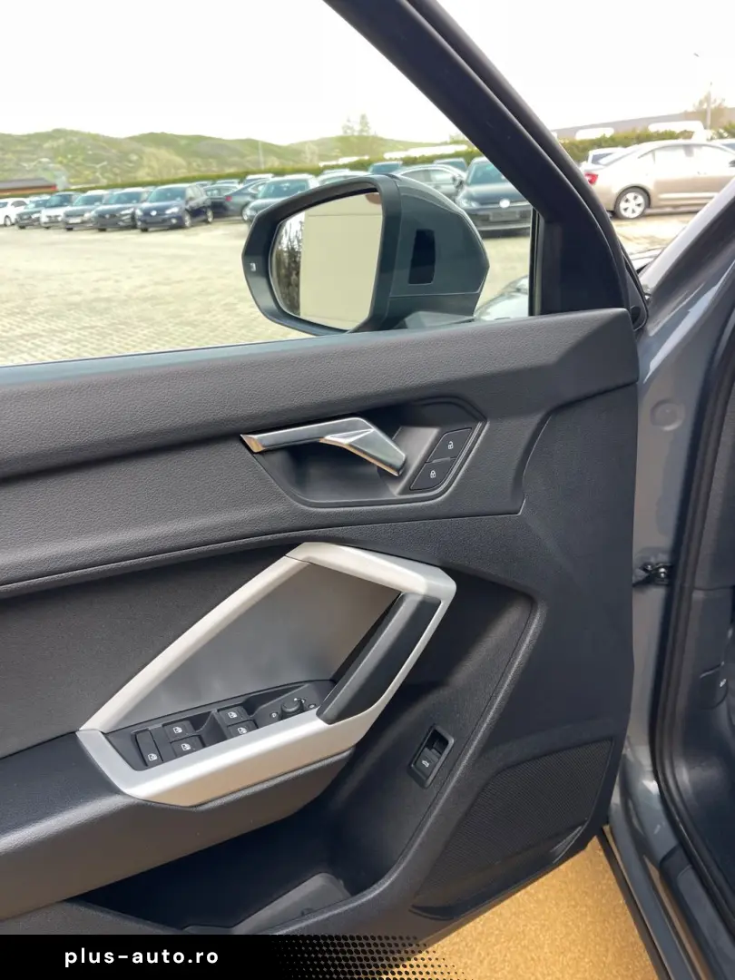 Audi Q3 SPORTBACK  35TFSI  150CP  Matrix  Cockpit  Navi  Car