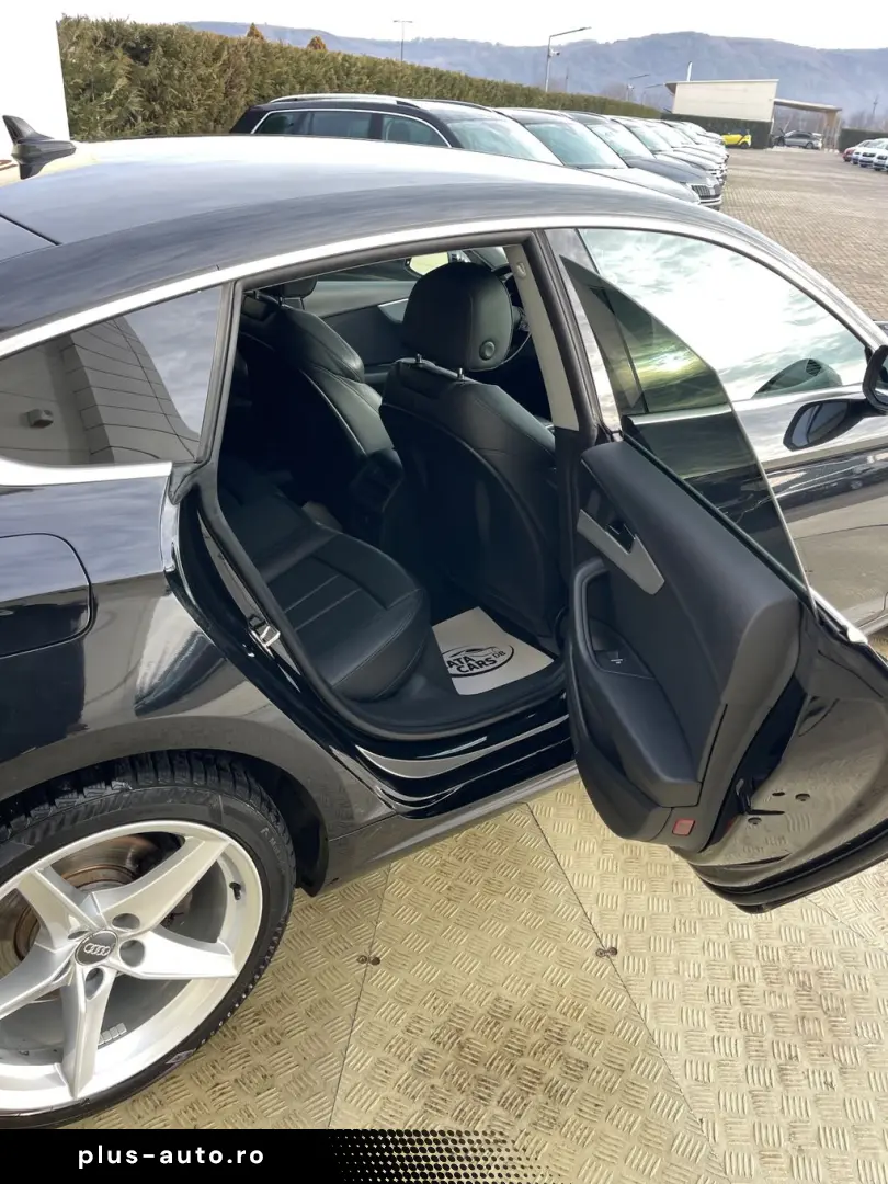 Audi A5 2.0TDI  150CP  S-Tronic  BI-Xenon  Navi  Piele  Pilo