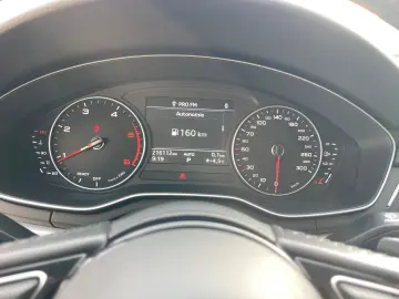 Audi A5 2.0TDI  150CP  S-Tronic  BI-Xenon  Navi  Piele  Pilo