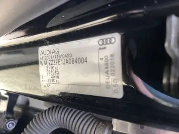 Audi A5 2.0TDI  150CP  S-Tronic  BI-Xenon  Navi  Piele  Pilo