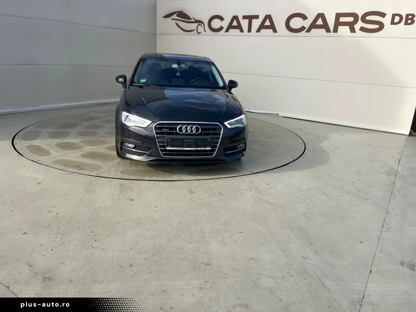 Audi A3 2.0TDI  184CP  Quattro  BI-Xenon  Comenzi volan  Pil