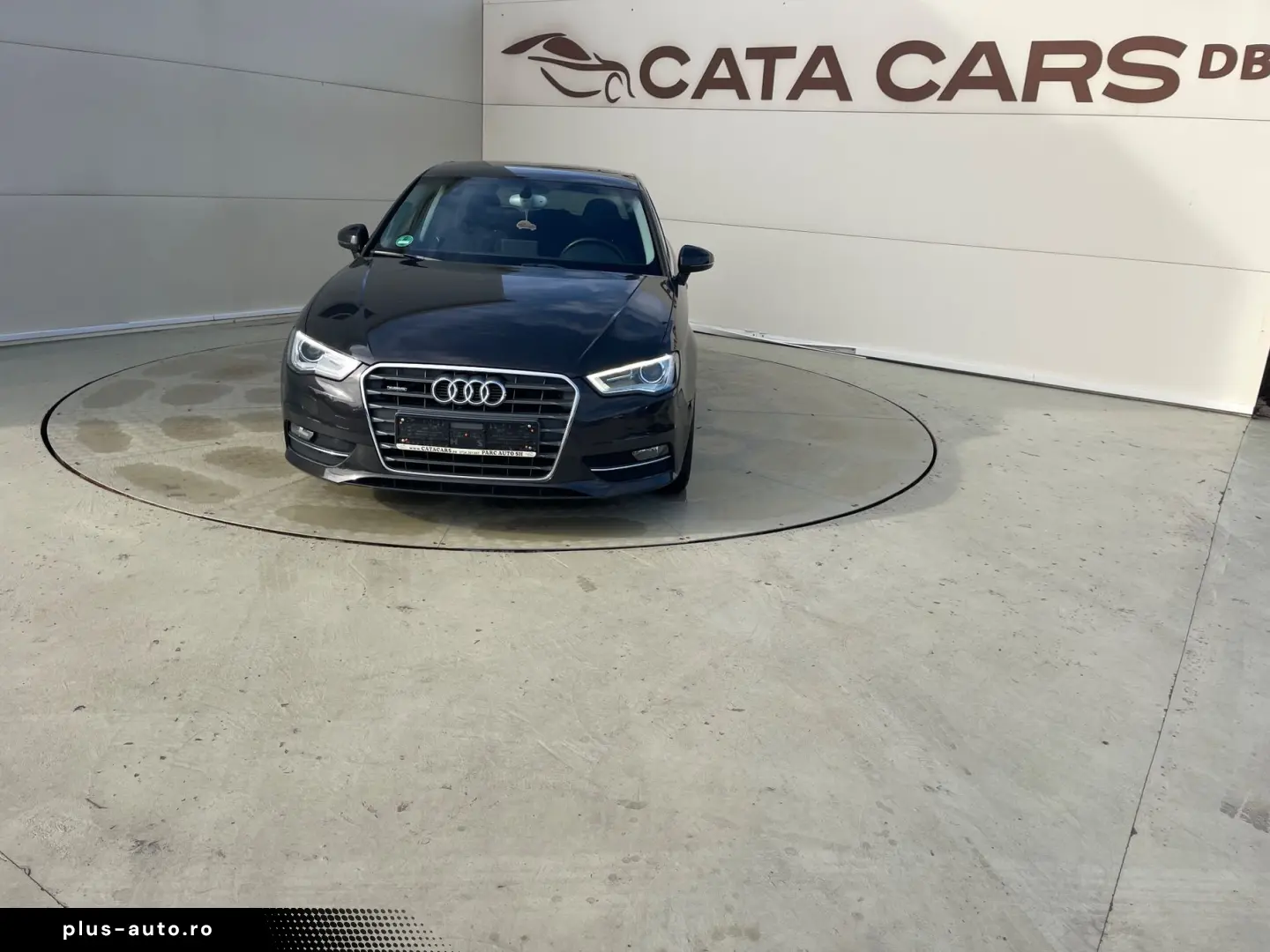Audi A3 2.0TDI  184CP  Quattro  BI-Xenon  Comenzi volan  Pil