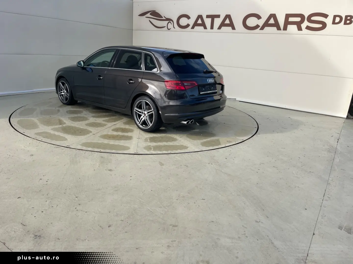 Audi A3 2.0TDI  184CP  Quattro  BI-Xenon  Comenzi volan  Pil