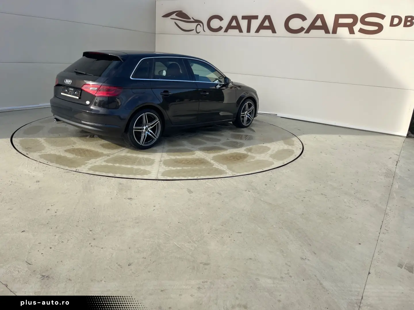 Audi A3 2.0TDI  184CP  Quattro  BI-Xenon  Comenzi volan  Pil
