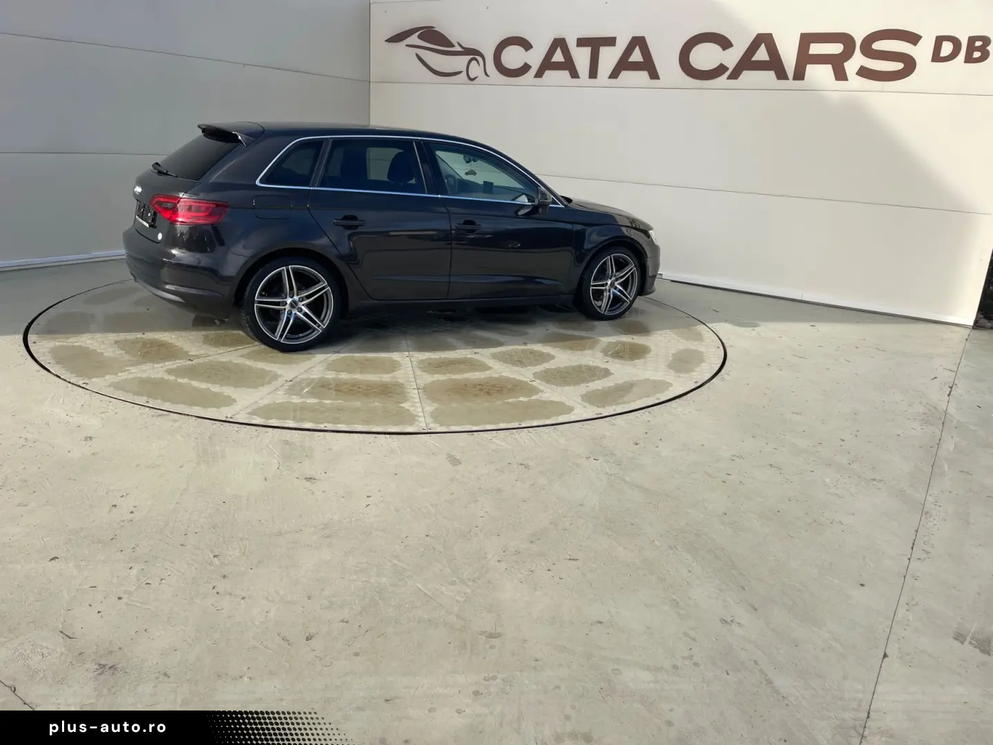 Audi A3 2.0TDI  184CP  Quattro  BI-Xenon  Comenzi volan  Pil