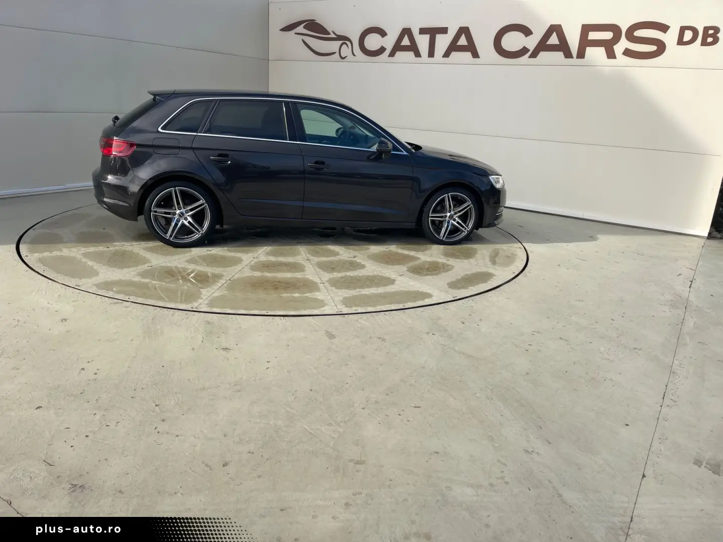 Audi A3 2.0TDI  184CP  Quattro  BI-Xenon  Comenzi volan  Pil