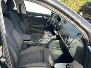 Audi A3 2.0TDI  184CP  Quattro  BI-Xenon  Comenzi volan  Pil