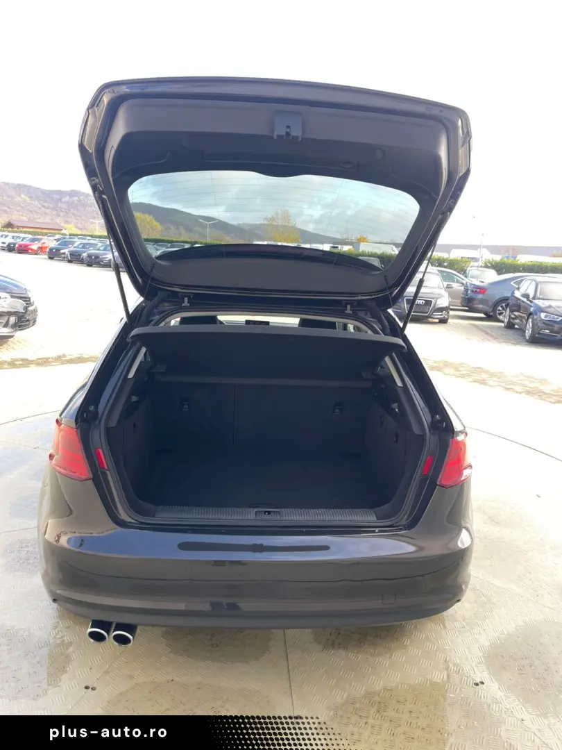 Audi A3 2.0TDI  184CP  Quattro  BI-Xenon  Comenzi volan  Pil