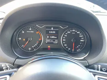 Audi A3 2.0TDI  184CP  Quattro  BI-Xenon  Comenzi volan  Pil