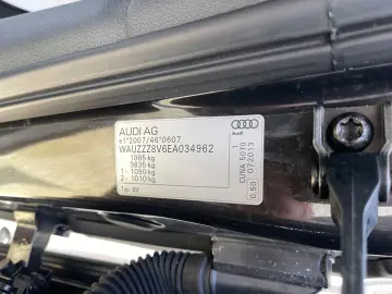 Audi A3 2.0TDI  184CP  Quattro  BI-Xenon  Comenzi volan  Pil