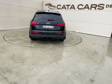 Audi Q5 2.0TDI  190CP  Quattro  BI-Xenon  Navi  Distronic  P