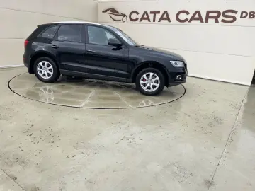Audi Q5 2.0TDI  190CP  Quattro  BI-Xenon  Navi  Distronic  P
