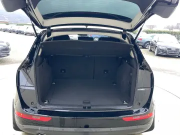 Audi Q5 2.0TDI  190CP  Quattro  BI-Xenon  Navi  Distronic  P