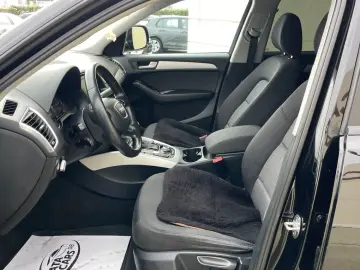 Audi Q5 2.0TDI  190CP  Quattro  BI-Xenon  Navi  Distronic  P