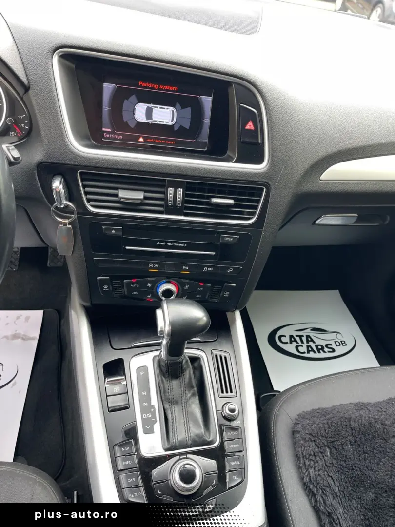 Audi Q5 2.0TDI  190CP  Quattro  BI-Xenon  Navi  Distronic  P