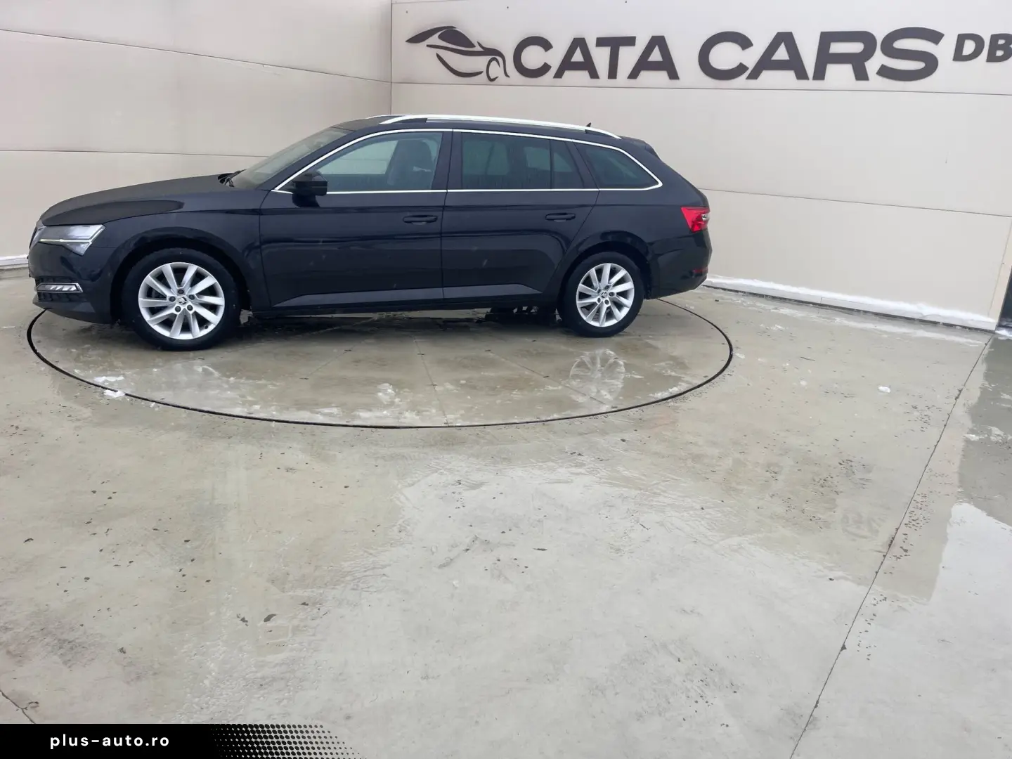 Skoda Superb 2.0TDI  DSG  LED  Distronic  Cockpit  Keyless