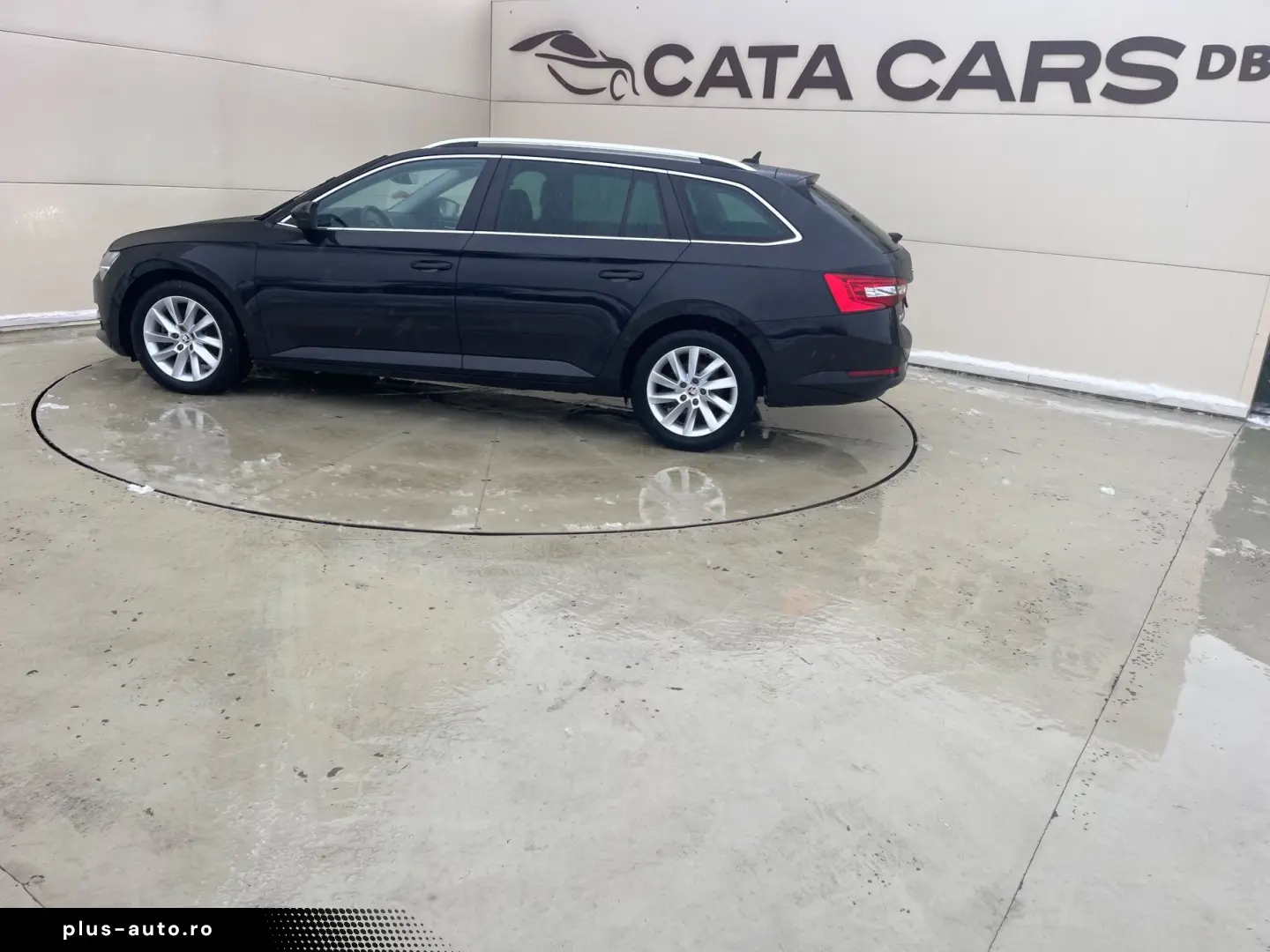 Skoda Superb 2.0TDI  DSG  LED  Distronic  Cockpit  Keyless