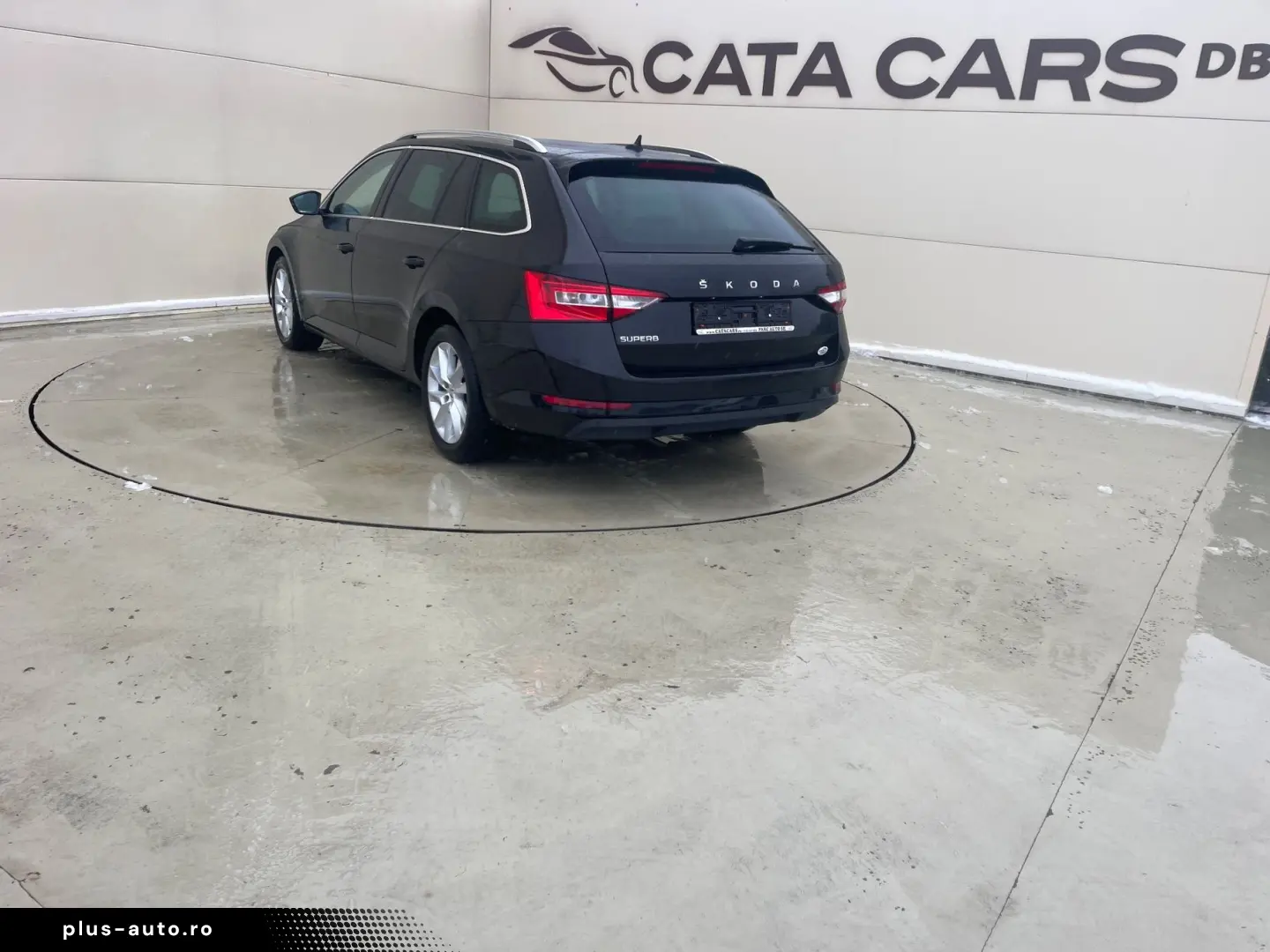 Skoda Superb 2.0TDI  DSG  LED  Distronic  Cockpit  Keyless