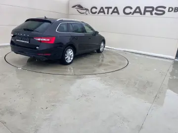 Skoda Superb 2.0TDI  DSG  LED  Distronic  Cockpit  Keyless