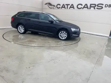 Skoda Superb 2.0TDI  DSG  LED  Distronic  Cockpit  Keyless