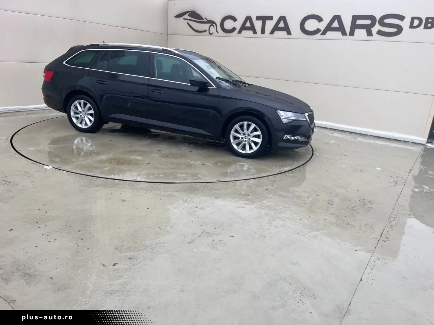 Skoda Superb 2.0TDI  DSG  LED  Distronic  Cockpit  Keyless