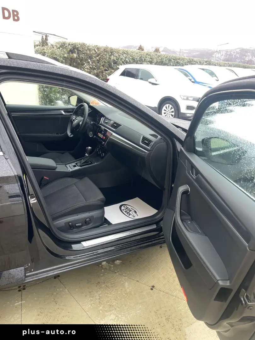 Skoda Superb 2.0TDI  DSG  LED  Distronic  Cockpit  Keyless