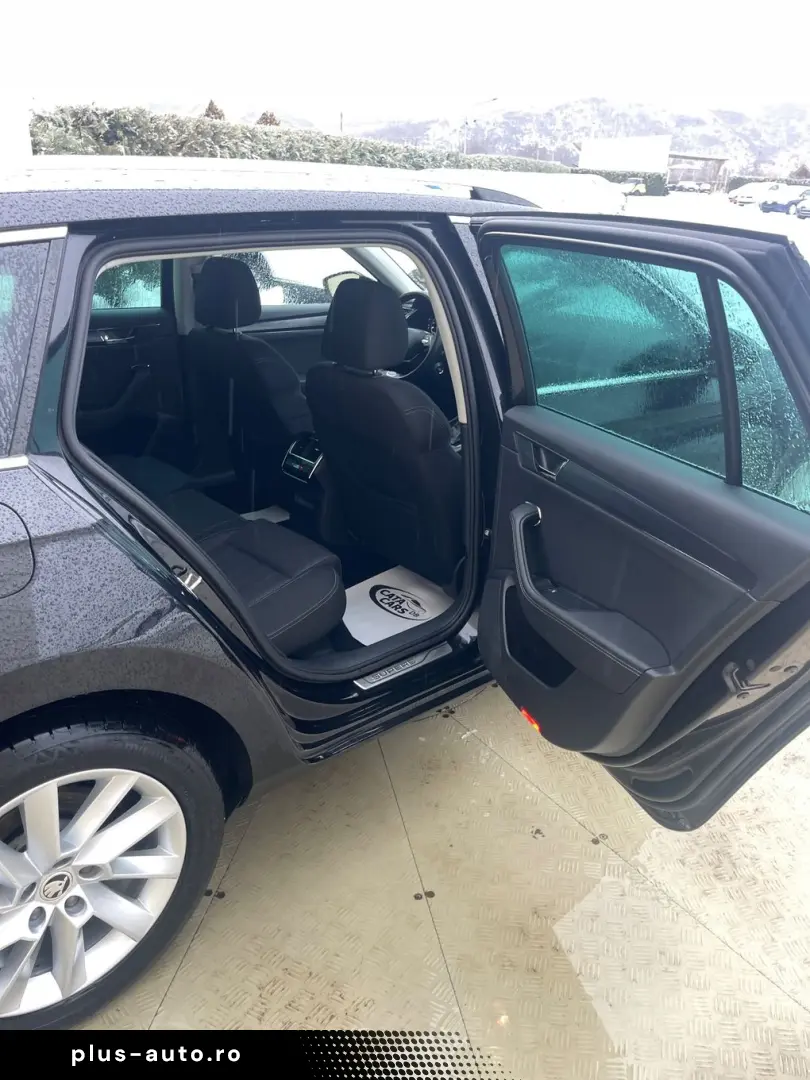 Skoda Superb 2.0TDI  DSG  LED  Distronic  Cockpit  Keyless