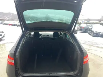 Skoda Superb 2.0TDI  DSG  LED  Distronic  Cockpit  Keyless