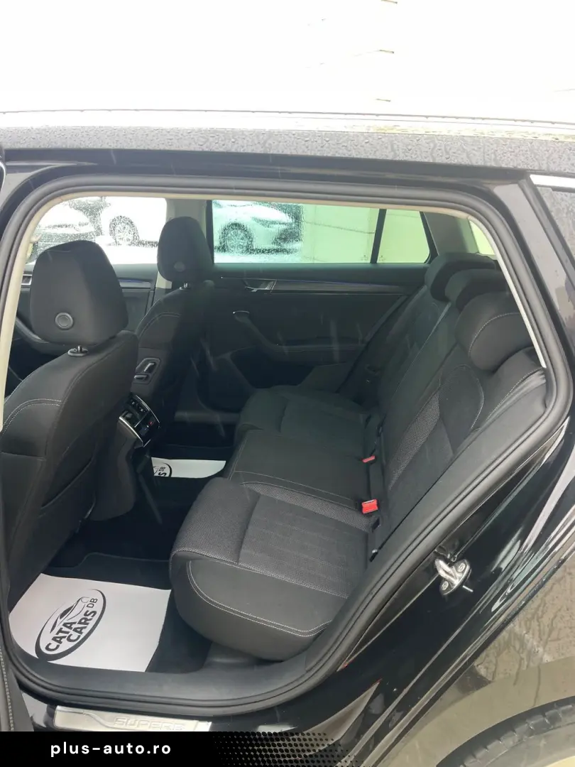 Skoda Superb 2.0TDI  DSG  LED  Distronic  Cockpit  Keyless
