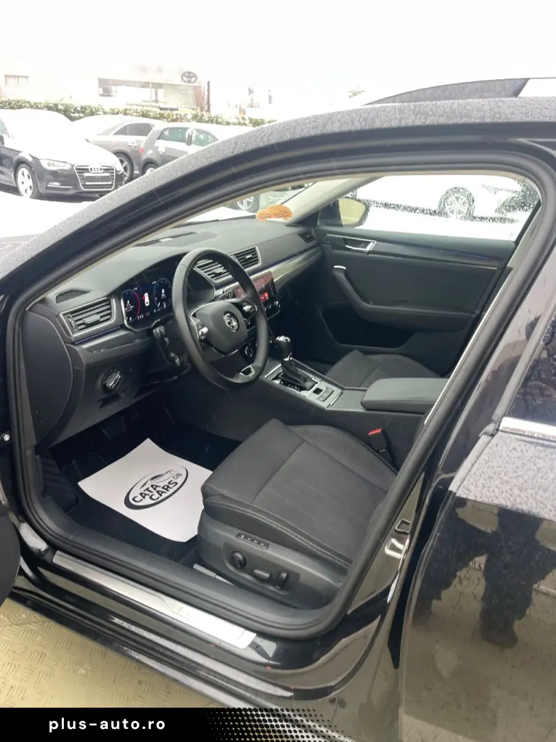 Skoda Superb 2.0TDI  DSG  LED  Distronic  Cockpit  Keyless