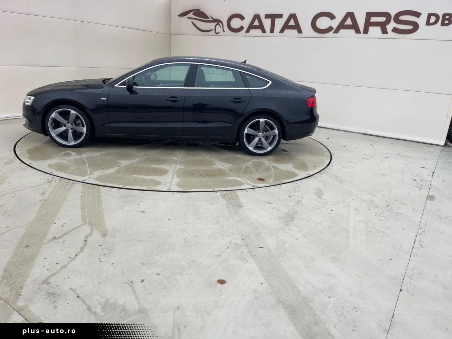 Audi A5 2.0TDI  177CP  BI-Xenon  Navi  Piele  B&O  Pilot  PD