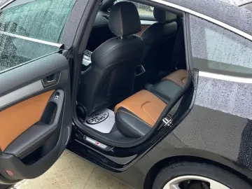 Audi A5 2.0TDI  177CP  BI-Xenon  Navi  Piele  B&O  Pilot  PD