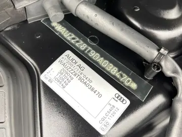 Audi A5 2.0TDI  177CP  BI-Xenon  Navi  Piele  B&O  Pilot  PD