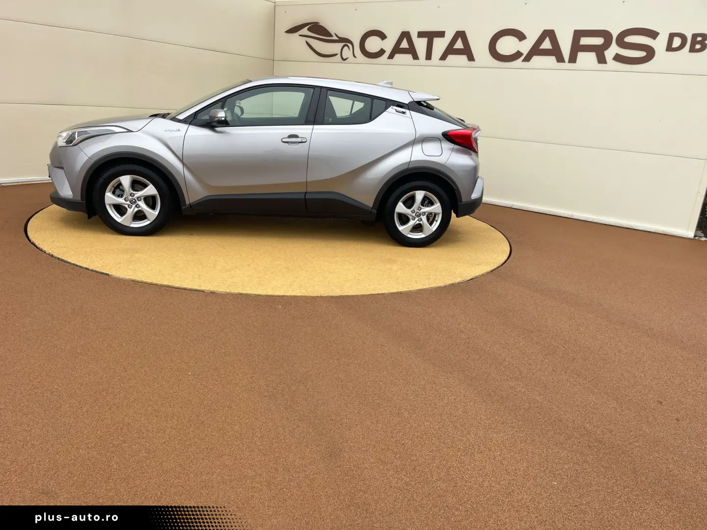 Toyota C-HR 1.8VVT  122CP  Front Assist  Keyless  Camera  Na