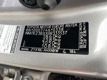 Toyota C-HR 1.8VVT  122CP  Front Assist  Keyless  Camera  Na