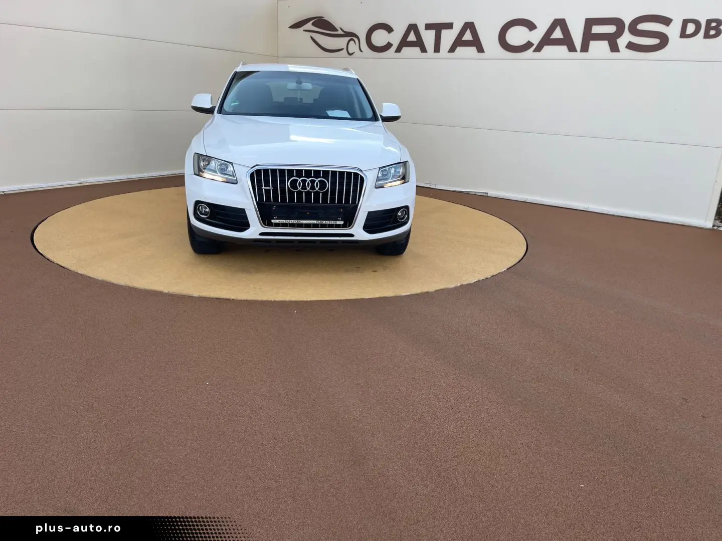 Audi Q5 2.0TDI  177CP  Quattro  Navi  Piele  Scaune incalzit