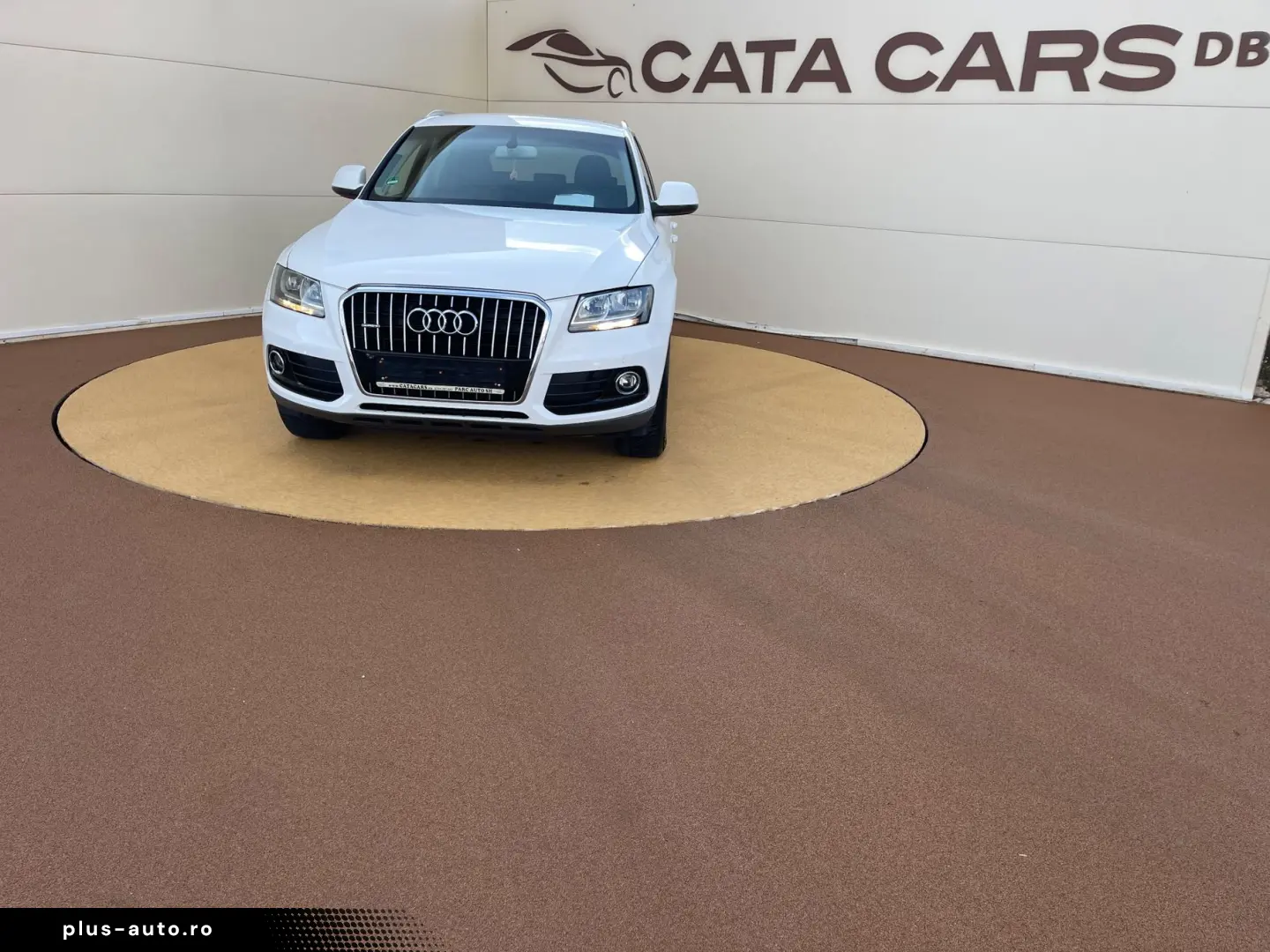 Audi Q5 2.0TDI  177CP  Quattro  Navi  Piele  Scaune incalzit