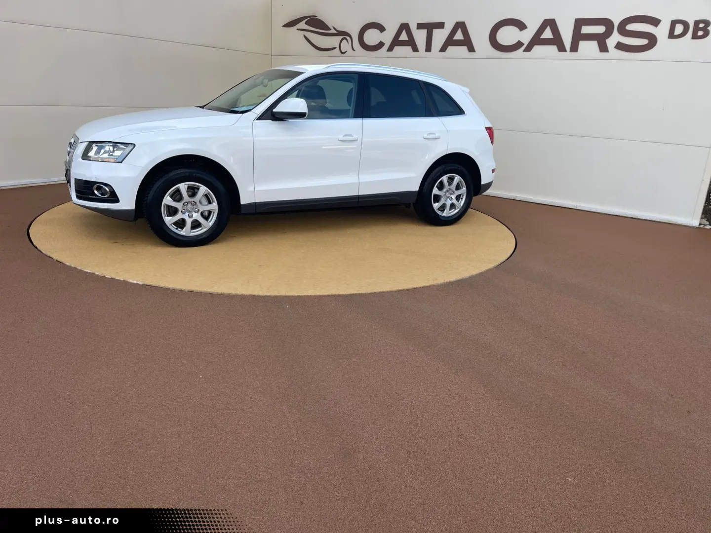 Audi Q5 2.0TDI  177CP  Quattro  Navi  Piele  Scaune incalzit
