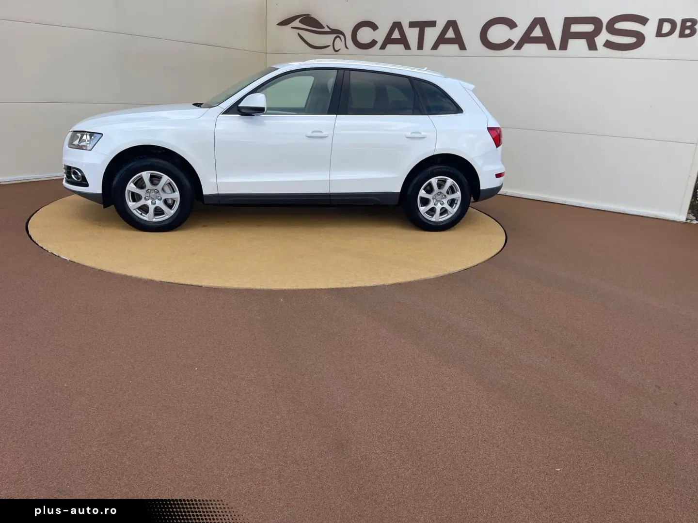 Audi Q5 2.0TDI  177CP  Quattro  Navi  Piele  Scaune incalzit