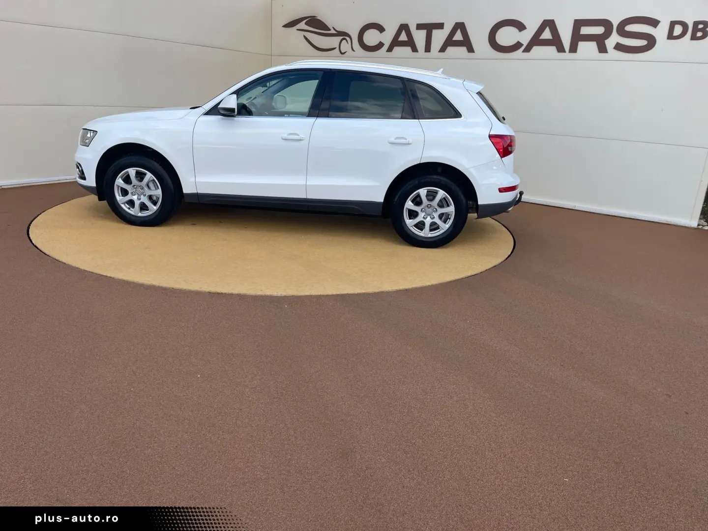 Audi Q5 2.0TDI  177CP  Quattro  Navi  Piele  Scaune incalzit