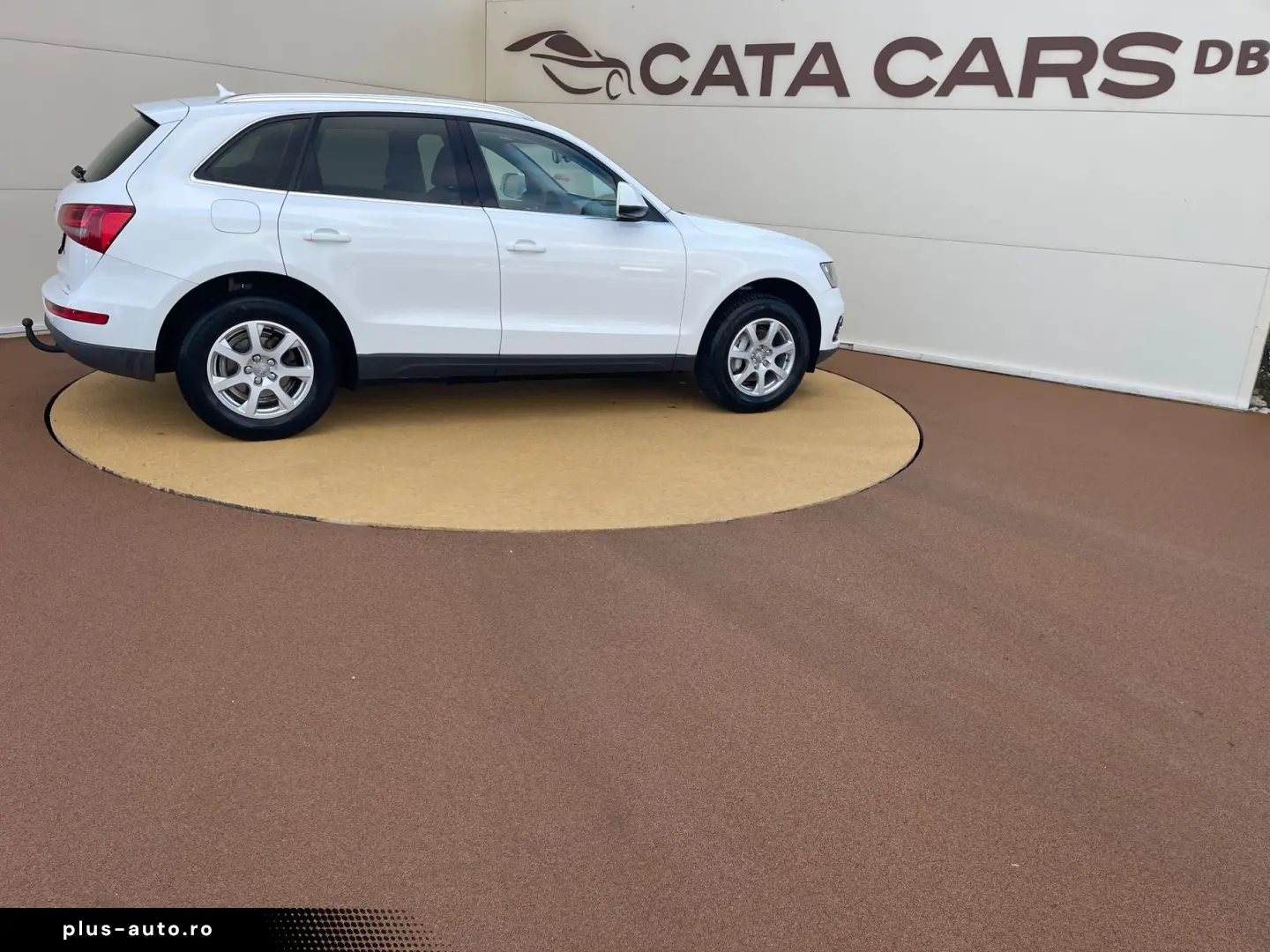 Audi Q5 2.0TDI  177CP  Quattro  Navi  Piele  Scaune incalzit