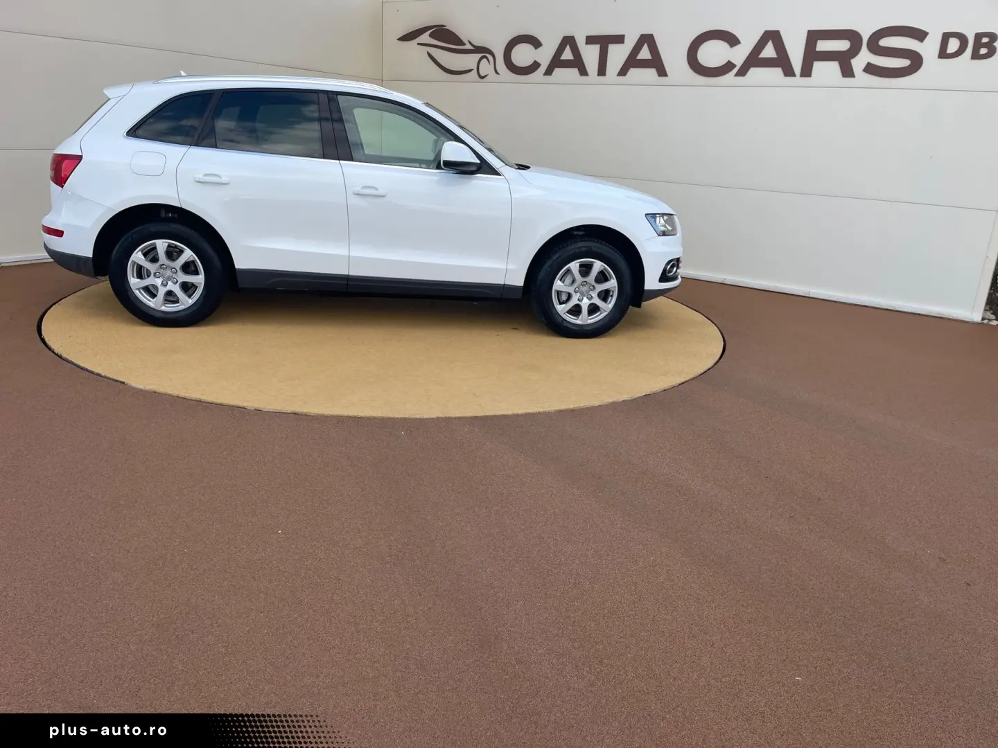 Audi Q5 2.0TDI  177CP  Quattro  Navi  Piele  Scaune incalzit